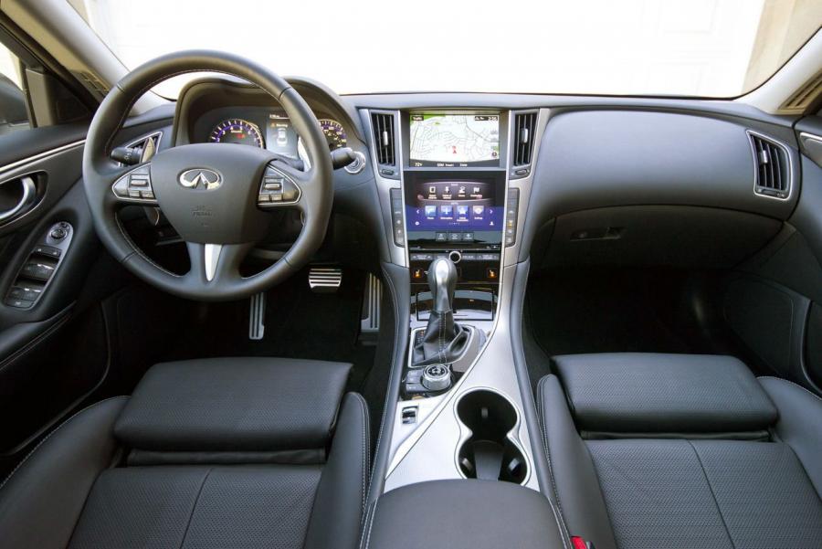  Infiniti Q50 S 2014 года  (фото 12 из 33)